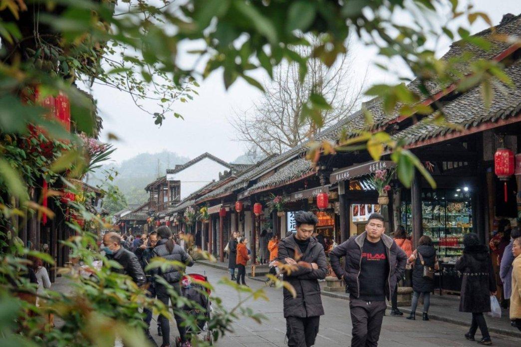 李虎翼扮演奇兵,辽宁男篮客场力擒广东,裁判多次作妖抢戏